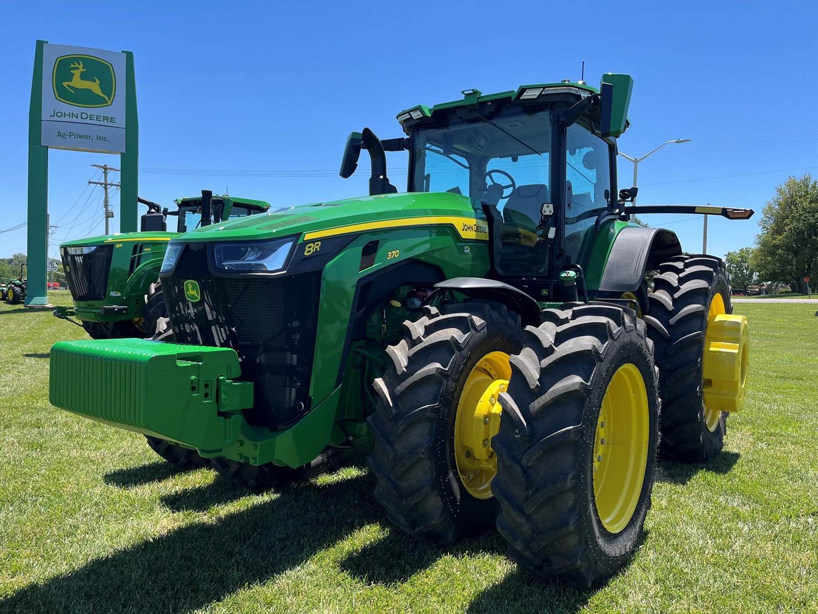 2023 John Deere 8R 370 Tractor For Sale, 31 Hours Higginsville, MO