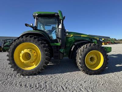John Deere 8R 370 Tractor