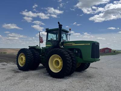 John Deere 9320 Tractor