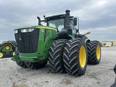 John Deere 9520R Tractor