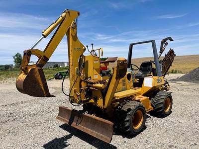 Case 560 Trencher