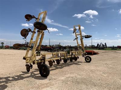 Bigham Bros S-446C Anhydrous Fertilizer Applicator