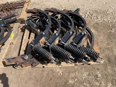 Bigham Bros 703-625D Chisel Plow