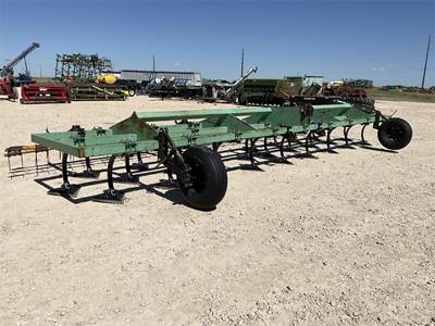 Bigham Bros 703-625D Chisel Plow