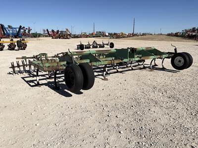 Bigham Bros 703-625D Chisel Plow