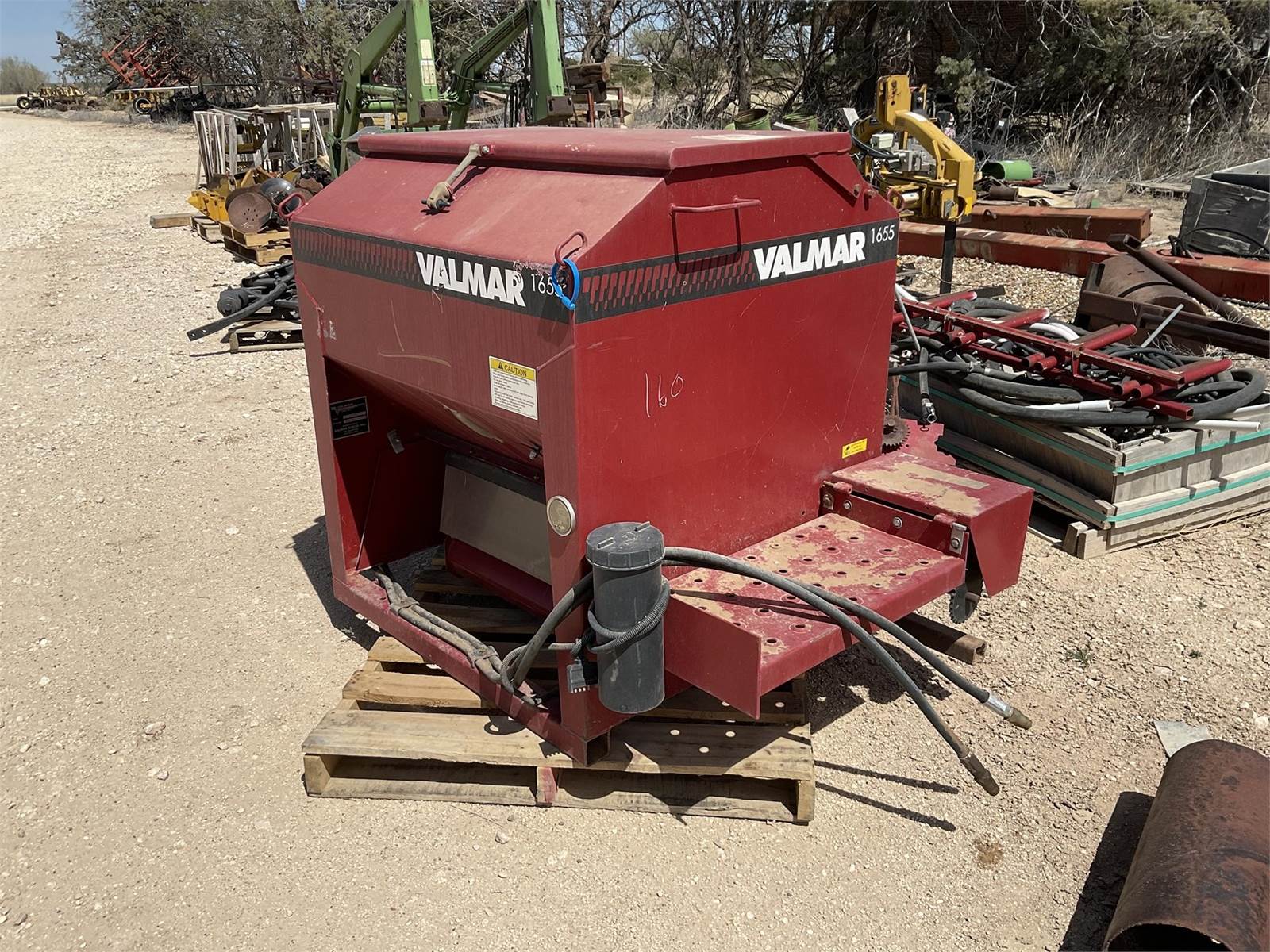 Valmar 1655 Dry Fertilizer Applicator For Sale Hale Center, TX 3243