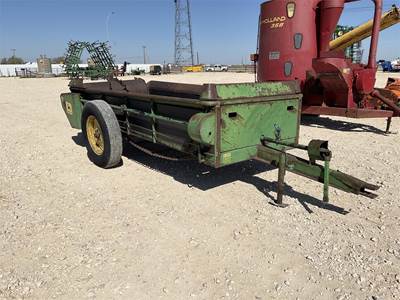 John Deere 34 Dry Manure Spreader