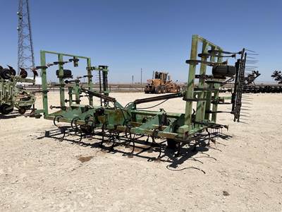 Bigham Bros S233 Cultivator