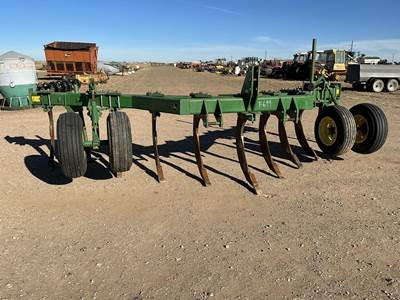 John Deere 915 Ripper