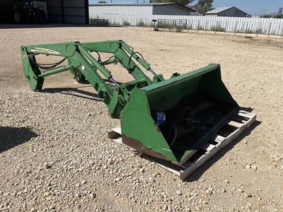 John Deere 726 Front End Loader with 7' Bucket