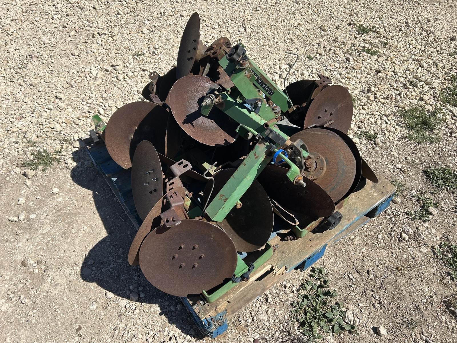 John Deere 1700 Planter / Row Unit For Sale Hale Center, TX 3720