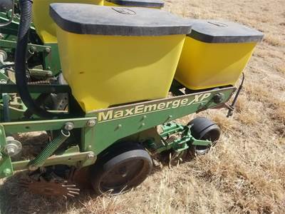 John Deere 1720 Planter / Row Unit