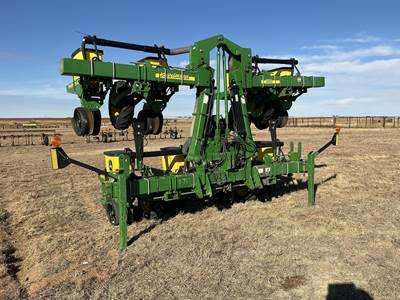John Deere 1720 Planter / Row Unit