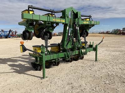 John Deere 1720 Planter / Row Unit