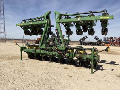 John Deere 1720 Planter / Row Unit