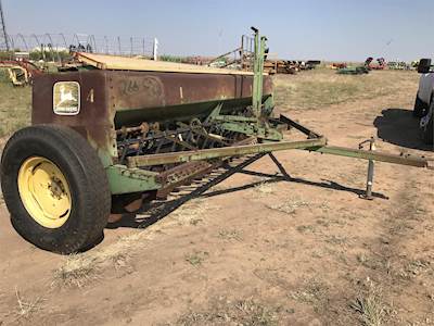 John Deere 8300 Grain Drill