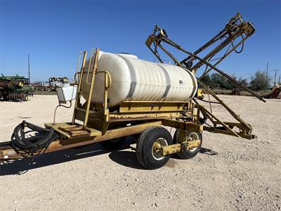 Ag-Chem 750 Pull-Type Sprayer
