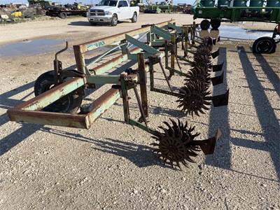 Yetter 3428 Rotary Tiller