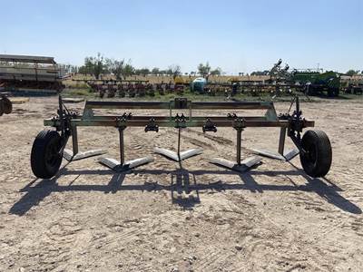 Bigham Bros S9674 Row Cultivator