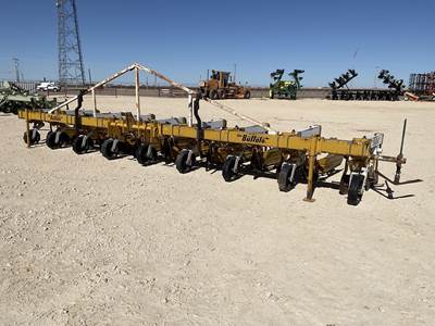 Buffalo 6600 Row Cultivator