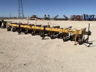 Buffalo 6600 Row Cultivator