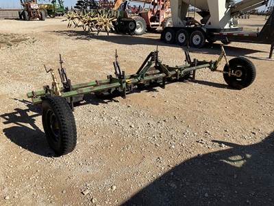 John Deere 885 Row Cultivator