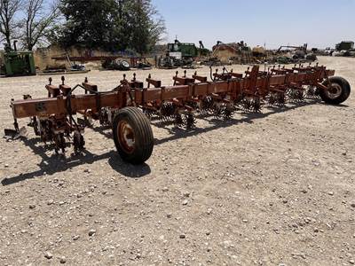 Lilliston RC8 Row Cultivator