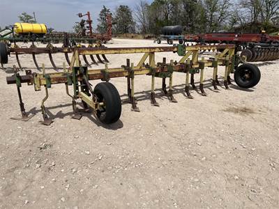 Roll-a-cone DB28 Row Cultivator