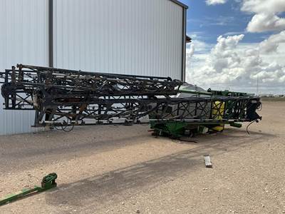 John Deere 4930 Self-Propelled Sprayer