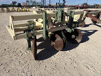 Roll-a-cone TRACK FILLER