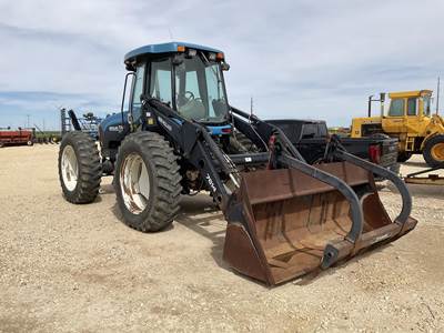New Holland TV140 Tractor