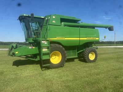 John Deere 9650 STS Combine