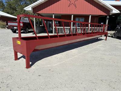 2025 Farmco CF24FL Feeder