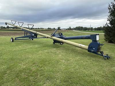 Harvest International H1062