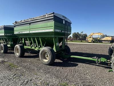 Brent 444 Gravity Wagon