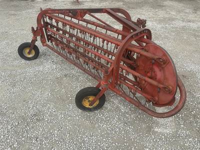 Massey Ferguson 25 Hay Rake