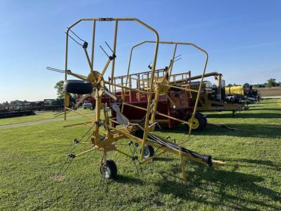 Vermeer TD190 Hay Tedder