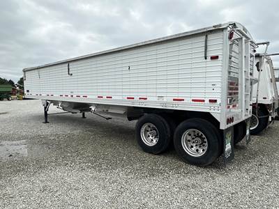 Timpte 38 FT Aluminum Hopper / Grain Trailer - Spring, Fixed Axle