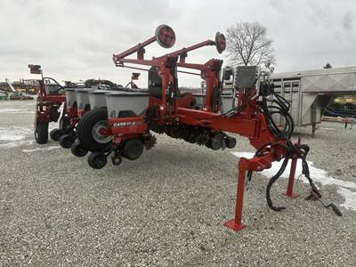 Case IH 1250 Planter / Row Unit