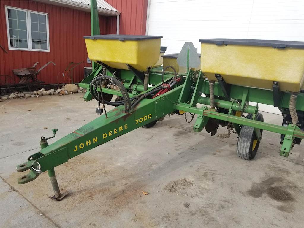 John Deere 7000 Planter / Row Unit For Sale Wilkinson