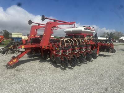 White 8531 Planter / Row Unit