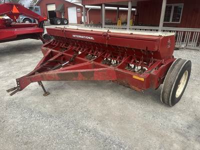 International 510 Drill