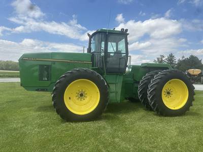 John Deere 8570 Tractor