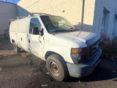 2009 Ford E350 Econoline Cargo Van (Non-Run)