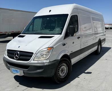 2011 Mercedes 2500 Cargo Van