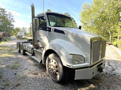 2023 Kenworth T880 T/A Day Cab