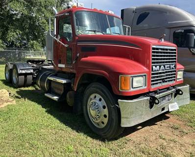 2012 Mack  CHU613 T/A Day Cab