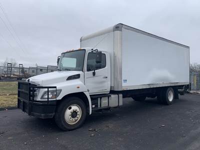 2018 Hino 268 24' Box Truck