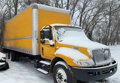 2020 International IHC MV607 26' Box Truck