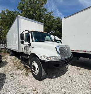 2020 International MV 26' Box Truck